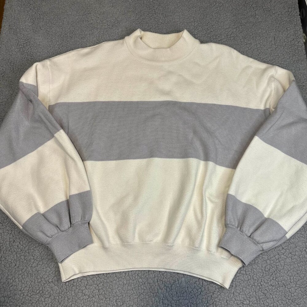 Forever 21 Women's Striped Sweater Small Gray‎ White Balloon Sleeve Cozy Knit